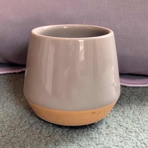 Two Toned Ceramic Mini Planter Pot - Picture 3 of 15